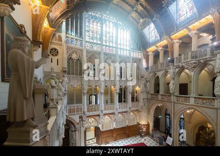 Geräumige Halle des Castle de Haar, Niederlande Stockfoto