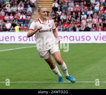 Unterhaching, Deutschland. August 2024. Georgia Stanway (FC Bayern München Frauen, #31). FC Bayern München Frauen vs. Juventus Turin, Fussball, Frauen, Testspiel, Saison 2024/2025, 20.08.2024. (DFL-DFB-VORSCHRIFTEN VERBIETEN JEDE VERWENDUNG VON FOTOGRAFIEN ALS BILDSEQUENZEN UND/ODER QUASI-VIDEO). Foto: Eibner Pressefoto/Heike feiner Credit: dpa/Alamy Live News Stockfoto