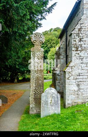 Das Saint Brynach Cross oder Nevern Cross ist ein keltisches Kreuz aus Stein aus dem 10. Oder 11. Jahrhundert an der St. Brynach's Church in Pembrokeshire, Wales Stockfoto