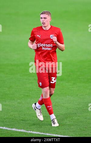 Oakwell Stadium, Barnsley, England - 20. August 2024 Oliver Wilkinson (34) von Barnsley - während des Spiels Barnsley gegen Manchester United U21's, Bristol Street Motors Trophy, 2024/25, Oakwell Stadium, Barnsley, England - 20. August 2024 Credit: Arthur Haigh/WhiteRosePhotos/Alamy Live News Stockfoto