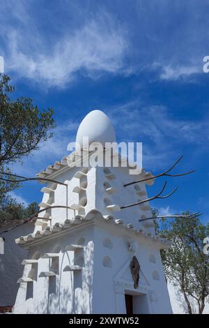 Das Museum des Hauses Salvador Dalí (Casa-Museu Salvador Dalí) befindet sich im kleinen Fischerdorf Portlligat an der Costa Brava, Katalonien, Spanien. Stockfoto