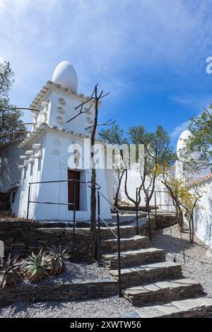 Das Museum des Hauses Salvador Dalí (Casa-Museu Salvador Dalí) befindet sich im kleinen Fischerdorf Portlligat an der Costa Brava, Katalonien, Spanien. Stockfoto