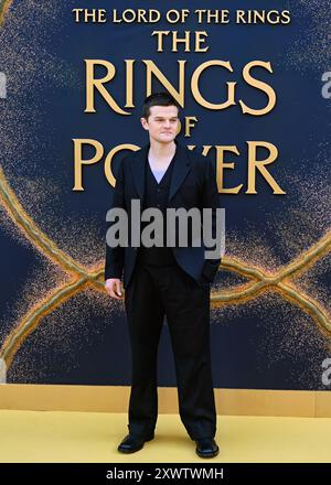 LONDON, GROSSBRITANNIEN. August 2024. Robert Aramayo nimmt an der Weltpremiere von The Lord of the Rings: The Rings of Power – Staffel 2 im BFI SOUTHBANK in London Teil. (Quelle: Siehe Li/Picture Capital/Alamy Live News Stockfoto