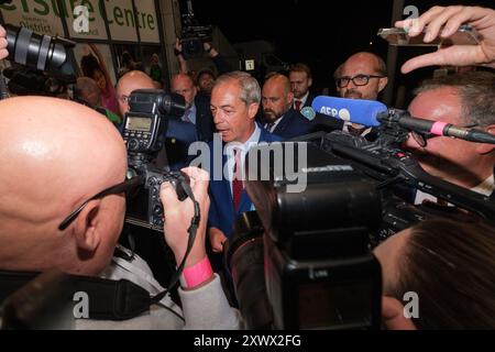 Clacton, UK, 5. Juli 2024 Nigel Farage von Reform UK in kommt bei der Clacton Count Fotografie von Jason Bye t: +44 7966 173 930 e: mail@jasonbye.com W: http://www.jasonbye.com Stockfoto