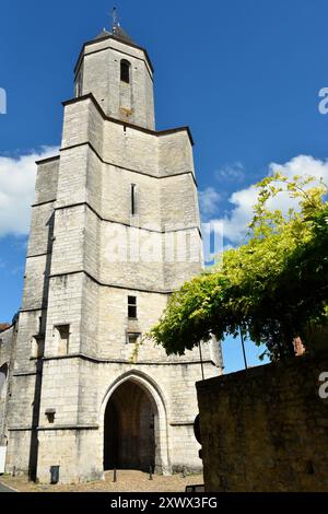 Die Glockenturmveranda der Kirche Saint-Maur in Martel auf dem Grundstück Stockfoto