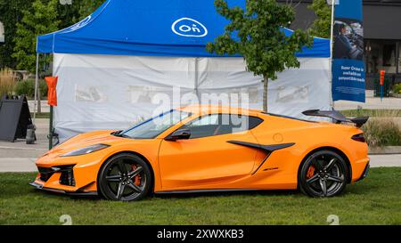 BIRMINGHAM, MI/USA - 16. AUGUST 2024: Ein Chevrolet Corvette Z06 Auto der 8. Generation auf der Woodward Dream Cruise in der Nähe von Detroit, Michigan. Stockfoto