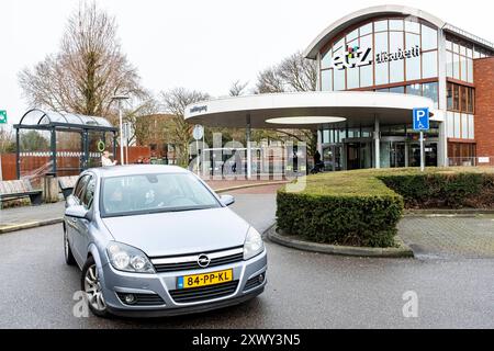 Haupteingang des ETZ Elisabeth-Krankenhauses Haupteingang des ETZ Elisabeth-Krankenhauses, wo am Mittwoch, 26. Februar 2020 der erste niederländische COVID-19-Patient aus Loon op Zand zur medizinischen Behandlung des Corona-Virus in Quarantäne gebracht wurde. Tilburg, Niederlande. Tilburg ETZ Elisabeth Noord-Brabant Nederland Copyright: XGuidoxKoppesxPhotox Stockfoto