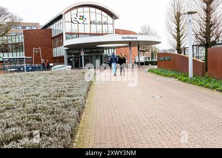 Haupteingang des ETZ Elisabeth-Krankenhauses Haupteingang des ETZ Elisabeth-Krankenhauses, wo am Mittwoch, 26. Februar 2020 der erste niederländische COVID-19-Patient aus Loon op Zand zur medizinischen Behandlung des Corona-Virus in Quarantäne gebracht wurde. Tilburg, Niederlande. Tilburg ETZ Elisabeth Noord-Brabant Nederland Copyright: XGuidoxKoppesxPhotox Stockfoto