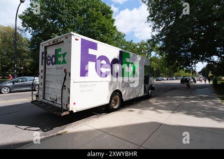 FedEx Bodentransporter in Ann Arbor Michigan USA Stockfoto