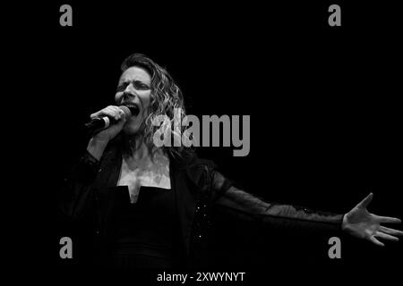 Elena Roger singt im San Martin Theater beim BA Festival und beim Tango World Cup (Foto: Catriel Gallucci Bordoni/NurPhoto) Credit: NurPhoto SRL/Alamy Live News Stockfoto