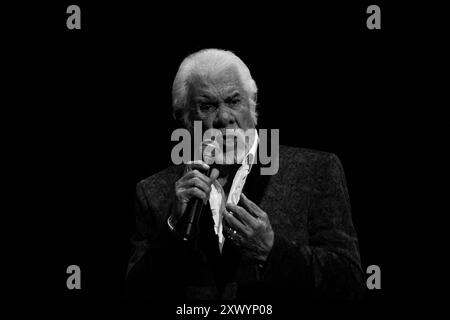 Raul Lavie singt im San Martin Theater beim BA Festival und beim Tango World Cup (Foto: Catriel Gallucci Bordoni/NurPhoto)0 Credit: NurPhoto SRL/Alamy Live News Stockfoto