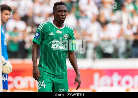 Warschau, Polen. August 2024. Zie Ouattara von Radomiak wurde während des Polnischen Spiels der PKO Bank Polski Ekstraklasa League zwischen Legia Warszawa und Radomiak Radom im Marschall Jozef Pilsudski Legia Warschau Municipal Stadium gesehen. Endpunktzahl: Legia Warszawa 4:1 Radomiak Radom. (Foto: Mikolaj Barbanell/SOPA Images/SIPA USA) Credit: SIPA USA/Alamy Live News Stockfoto