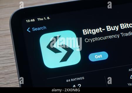 OSTRAVA, TSCHECHIEN – 1. AUGUST 2024: App-Store mit Bitget-App zum Kauf und Verkauf von Kryptowährungen Stockfoto