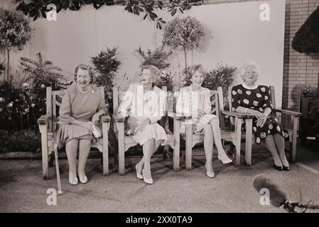 Vintage-Foto der ehemaligen First Ladies Lady Bird Johnson, Betty Ford, Nancy Reagan und Barbara Bush. USA, Mai 1994. Von L. Patterson Stockfoto