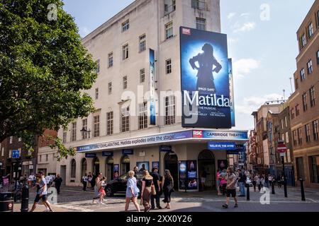 Matilda Bühnenshow, Cambridge Theatre, Seven Dials, Covent Garden, London, UK Stockfoto