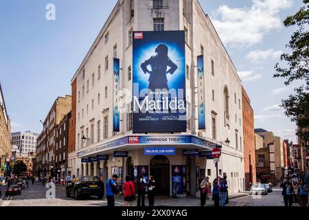 Matilda Bühnenshow, Cambridge Theatre, Seven Dials, Covent Garden, London, UK Stockfoto