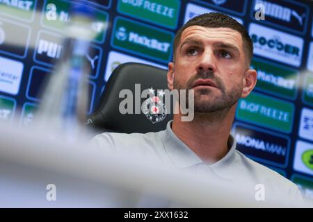 Belgrad, Serbien. August 2024. Gent’s Stefan Mitrovic reagiert auf eine Pressekonferenz der belgischen Fußballmannschaft KAA Gent in Belgrad, Serbien, am Mittwoch, den 21. August 2024. Das Team bereitet sich auf das morgige Spiel gegen den serbischen FK Partizan Belgrad vor, in der ersten Etappe der Play-offs für die UEFA Conference League. BELGA FOTO NIKOLA KRSTIC Credit: Belga Nachrichtenagentur/Alamy Live News Stockfoto