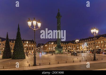 Place Vendome at Christmas, Louvre, Paris, Ile de France, Frankreich, Europa Stockfoto