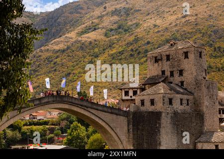 Die Stari Most-Brücke (alte Brücke), UNESCO-Weltkulturerbe, Mostar, Bosnien und Herzegowina, Europa Stockfoto