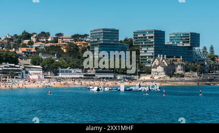 Blick auf den Strand Conceicao in Cascais, Portugal, Europa Stockfoto