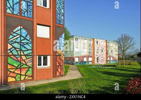 Fresques de Bel-Air (Wandmalereien), stadthäuser im Trompe-l'oeil-Stil, Chartres, Eure-et-Loir-Departement, Region Centre-Val de Loire Stockfoto