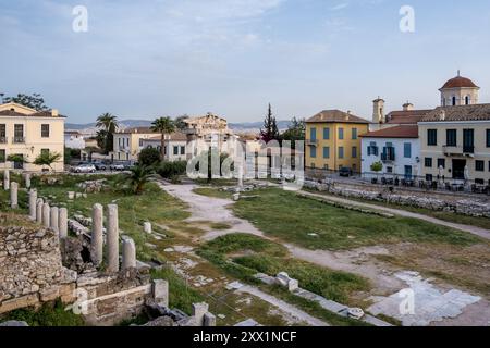 Blick auf den Sonnenaufgang auf die römische Agora, in der Altstadt von Athen, Griechenland, Europa Stockfoto