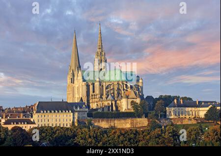 Kathedrale unserer Lieben Frau von Chartres, UNESCO-Weltkulturerbe, Chartres, Département Eure-et-Loir, Region Centre, Frankreich, Europa Stockfoto