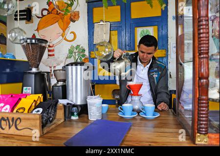 Café und Restaurant in Filandia, Departement Quindio, Cordillera Central of the Andes Mountain Range, Kolumbien, Südamerika Stockfoto