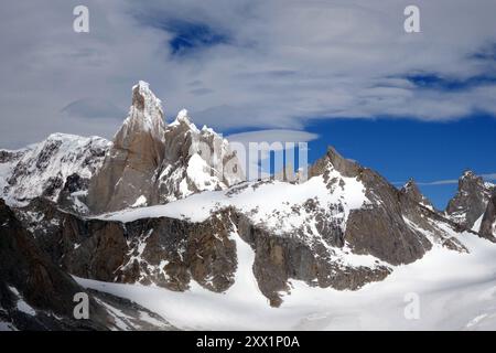 Cerro Torre, einer der härtesten Gipfel der Welt, El Chalten Massiv, argentinisches Patagonien, Argentinien, Südamerika Stockfoto