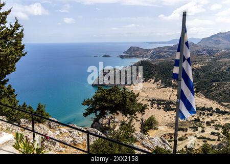 Tsampika Strand mit goldenem Sandblick von oben, Rhodos, Griechenland. Vogelperspektive auf den berühmten Strand von Tsampika, Rhodos Insel, Dodekanes, Griechenland Stockfoto