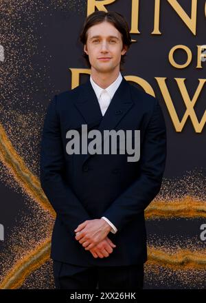 Leon Wadham nimmt an der „Lord of the Rings: The Rings of Power“-Premiere des BFI Southbank in Waterloo Teil. Stockfoto