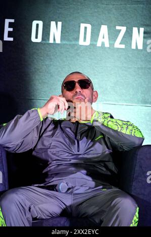 Mexiko-Stadt, Ciudad de Mexico, Mexiko. August 2024. Boxer John Gotti III. Sprach während einer Pressekonferenz vor dem Kampf von Floyd Mayweather Jr gegen John Gotti III. (Kreditbild: © Carlos Tischler/OKULARBOGEN via ZUMA Press Wire) NUR REDAKTIONELLE VERWENDUNG! Nicht für kommerzielle ZWECKE! Stockfoto