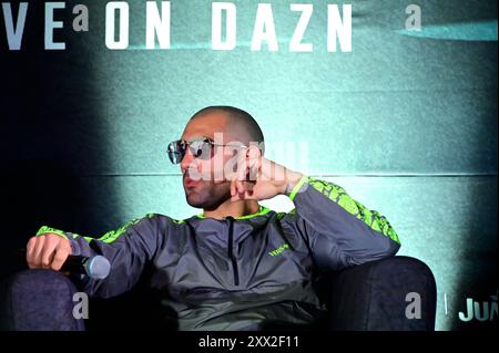 Mexiko-Stadt, Ciudad de Mexico, Mexiko. August 2024. Boxer John Gotti III. Sprach während einer Pressekonferenz vor dem Kampf von Floyd Mayweather Jr gegen John Gotti III. (Kreditbild: © Carlos Tischler/OKULARBOGEN via ZUMA Press Wire) NUR REDAKTIONELLE VERWENDUNG! Nicht für kommerzielle ZWECKE! Stockfoto