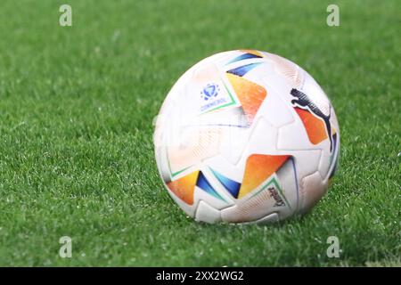 Argentinien. August 2024. Buenos Aires, 21.08.2024: Offizieller Ball des Libertadores Cup im Mas Monumental Stadion ( Credit: Néstor J. Beremblum/Alamy Live News) Stockfoto