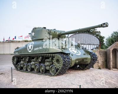 Utah Beach, Frankreich: 19. August 2024: Panzer der US-Armee aus dem Zweiten Weltkrieg im Museum von Utah Beach in der Normandie Stockfoto