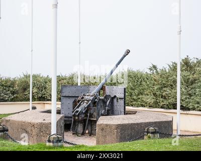 Utah Beach, Frankreich: 19. August 2024: Deutsche Kanonen wurden bei der Invasion der Normandie während des Zweiten Weltkriegs eingesetzt Stockfoto