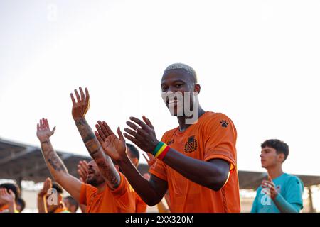 Ibrahima Camara (Boavista FC) feiert mit Team während des Liga Portugal Spiels zwischen den Teams Casa Pia AC und Boavista FC im Estadio Municipal Rio Maior Boavista FC gewann 1-0 Stockfoto