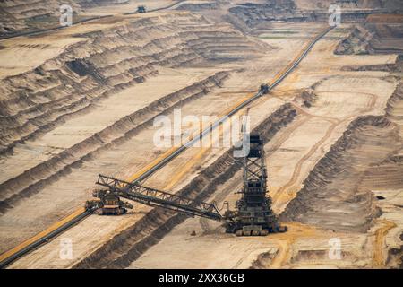 Tagebau Hambach (Tagebau Hambach), ein großer Tagebau in Niederzier und Elsdorf, Nordrhein-Westfalen, Deutschland, Kohlebergbau Stockfoto