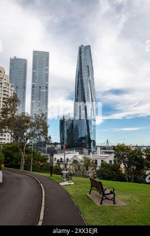 Sydneys vierthöchstes Gebäude mit 270 Metern ist der Crown Casino Tower in Barangaroo (benannt nach einem Führer der Eora Nation) in Sydney, New South Stockfoto