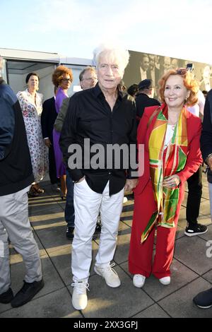 Juergen Prochnow mit Ehefrau Verena Wengler beim Eröffnungsempfang zu den UFA Filmnächten 2024 am 21.08.2024 in Berlin *** Juergen Prochnow mit seiner Frau Verena Wengler beim Eröffnungsempfang der UFA Filmnächte 2024 am 21. August 2024 in Berlin Stockfoto