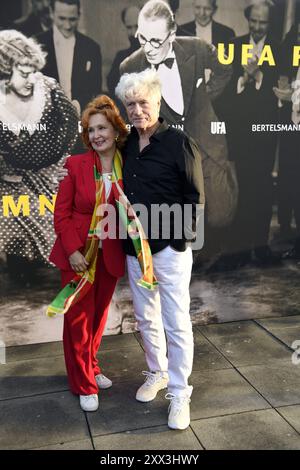 Juergen Prochnow mit Ehefrau Verena Wengler beim Eröffnungsempfang zu den UFA Filmnächten 2024 am 21.08.2024 in Berlin *** Juergen Prochnow mit seiner Frau Verena Wengler beim Eröffnungsempfang der UFA Filmnächte 2024 am 21. August 2024 in Berlin Stockfoto