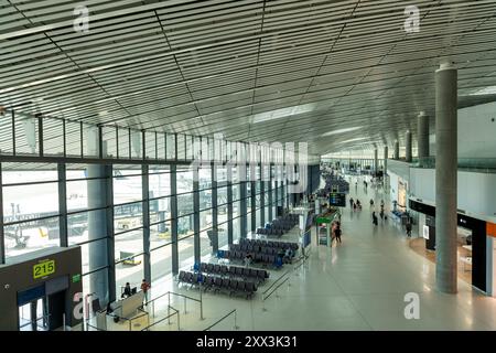 Internationaler Flughafen Tocumen, Wartebereich des Flughafenterminals für internationale Abflüge, Panama-Stadt, Panama – Stockfoto Stockfoto