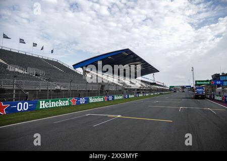 Zandvoort, Niederlande, 23.08.2024, Zandvoort Rennatmosphäre während des Formel 1 Heineken Dutch Grand Prix 2024, 15. Runde der Formel-1-Weltmeisterschaft 2024 vom 23. Bis 25. August 2024 auf dem Circuit Zandvoort, in Zandvoort, Niederlande Stockfoto