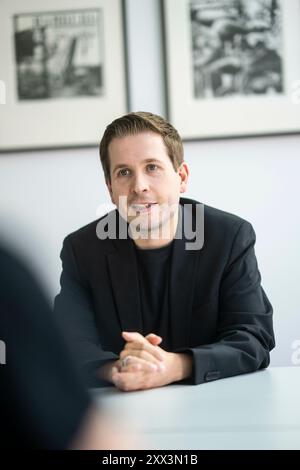 Berlin, Deutschland. August 2024. Kevin Kuehnert, SPD-Generalsekretär, aufgenommen in Berlin, 20.08.2024 während eines Interviews Credit: dpa/Alamy Live News Stockfoto