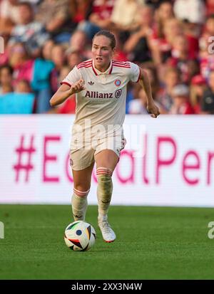 Sydney LOHMANN, FCB Damen 12 beim Frauenfußballspiel FC BAYERN München – JUVENTUS TURIN 0-0 am 20. August 2024 in München. Saison 2024/2025, 1.Bundesliga, FCB, München, Google Pixel, Frauen Bundesliga Spieltag x, x.. Spieltag-Fotograf: ddp-Bilder / Sternbilder Stockfoto