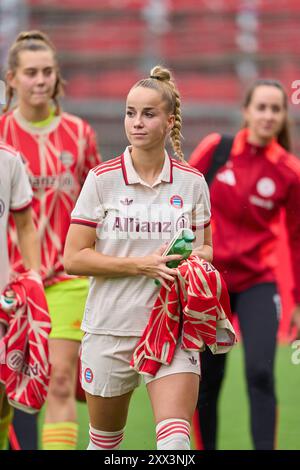 Giulia GWINN, FCB Frauen Nr. 7 im Frauenfußballspiel FC BAYERN MÜNCHEN – JUVENTUS TURIN 0-0 am 20. August 2024 in München. Saison 2024/2025, 1.Bundesliga, FCB, München, Google Pixel, Frauen Bundesliga Spieltag x, x.. Spieltag-Fotograf: Peter Schatz Stockfoto