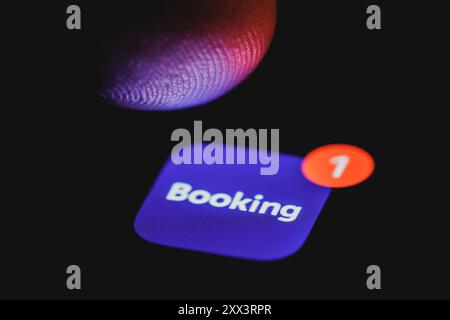 Berlin, Deutschland. August 2024. Die Buchungs-App zeichnet auch auf dem Display eines Smartphones auf. Berlin, 22. August 2024. Quelle: dpa/Alamy Live News Stockfoto