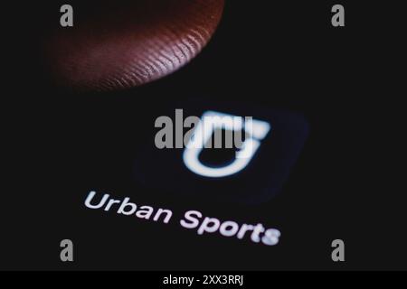 Berlin, Deutschland. August 2024. Die Urban Sports App zeichnet auch auf dem Display eines Smartphones auf. Berlin, 22. August 2024. Quelle: dpa/Alamy Live News Stockfoto