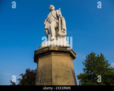 Nelson Statue, The Close, Norwich Cathedral, Norwich, Norfolk, England, Großbritannien, GB. Stockfoto