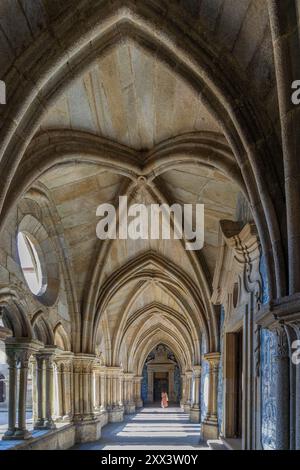 Gotische Kreuzgänge mit barocken Azulejos, Kathedrale von Porto, Porto, Portugal, Südeuropa Stockfoto